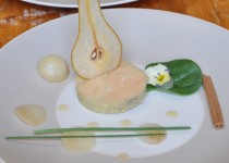 Foie gras à la vapeur, poires et Gewurztraminer